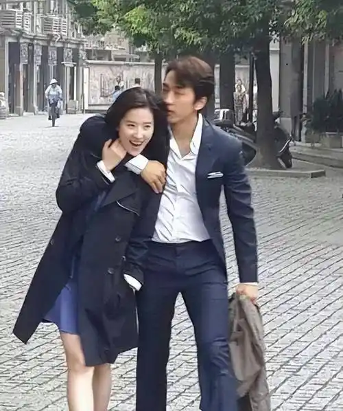 神仙姐姐"刘亦菲"不凡的人生,绯闻男友不断,至今35岁未婚_音乐_老奶奶