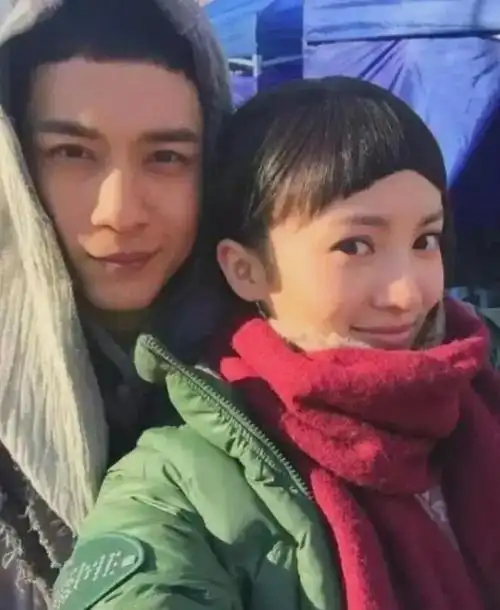 邓伦到成龙侄子,与金晨惹争议的,何止被换掉的韩玖诺|韩东君|贾乃亮