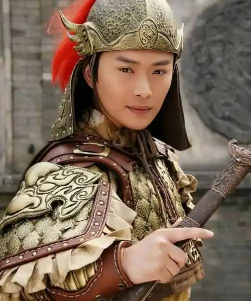 黄海冰:无法接受前妻丁克,娶小12岁娇妻才实现当父亲的愿望_闫妍_古装