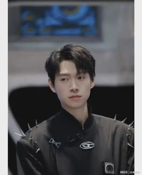 魏大勋绝对是娱乐圈里特殊的存在,要说娱乐圈的竞争压力有多大,就连