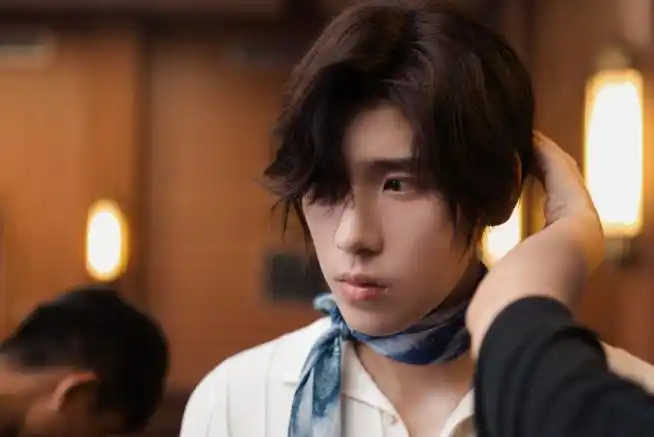 王子异超话91#异触吉发#于光影间捕捉关于纳吉的故事碎片,记录