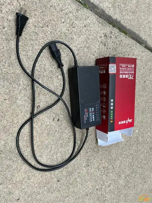 速美特48v20ah通用t型口电动车铅酸电池充电器