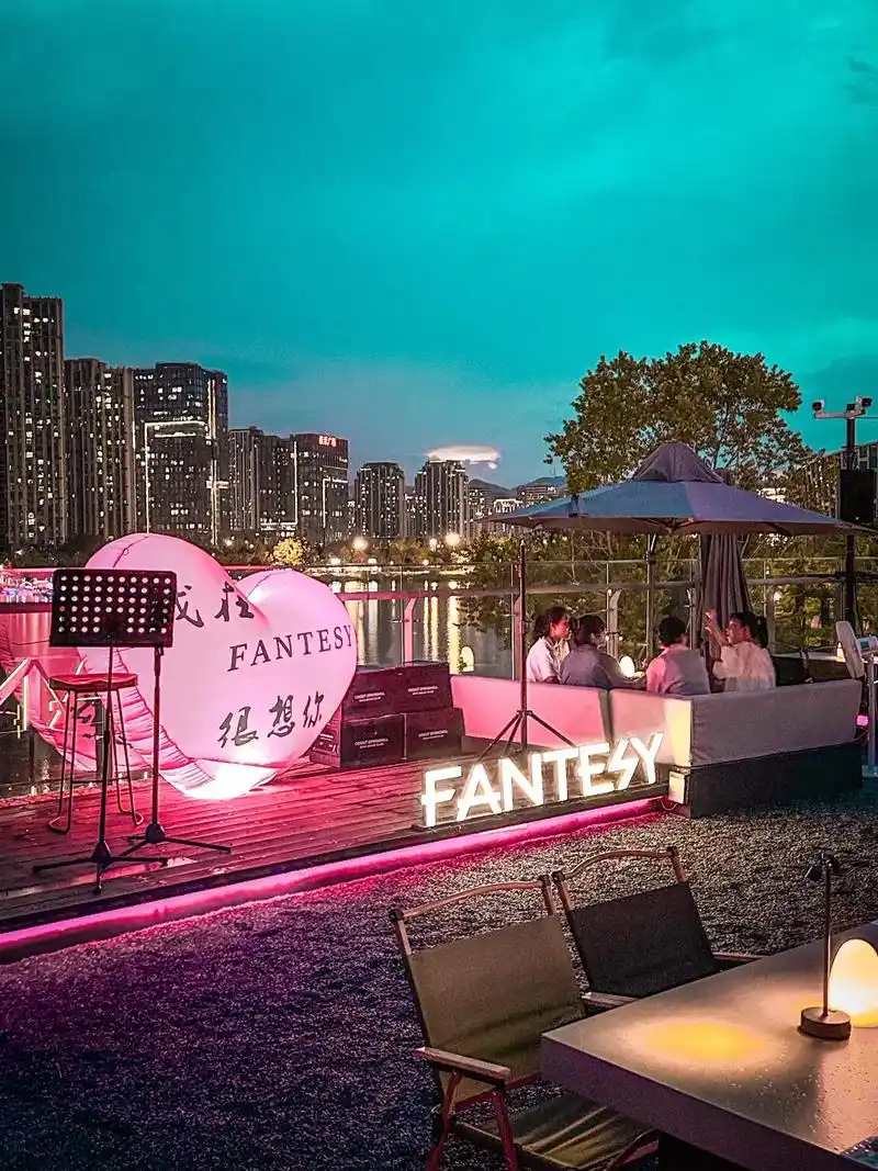 福州 | 发朋友圈被问爆的摩天轮酒吧99.福州!真的是越来越 - 抖音