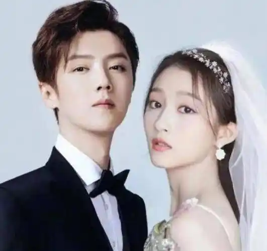 鹿晗现身医院做康复治疗令人心疼 和关晓彤领证结婚了吗_网友_军区