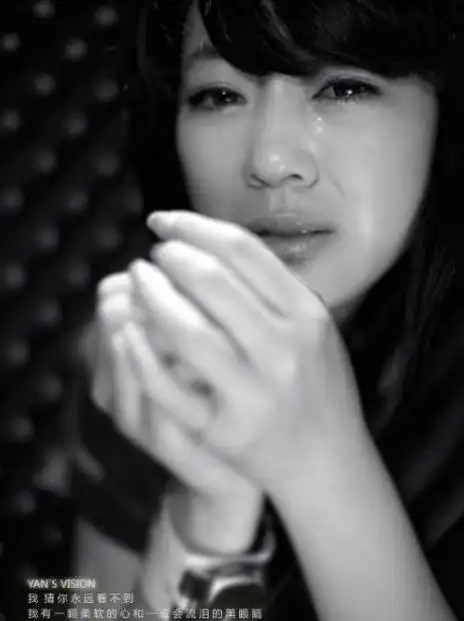 流泪的图片女生,伤感女生图片(5)