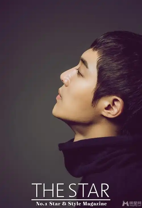 金贤重全新肌肉大片 性感帅气又冷酷 金贤重图片_明星_美桌网