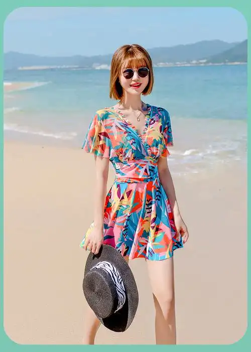 新款泳衣女连体平角时尚遮肚显瘦游泳蕾丝时尚大码泳衣温泉游泳衣