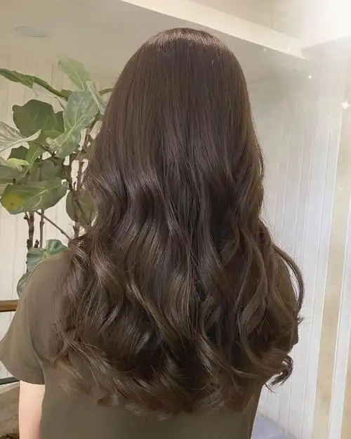 中长发女生必备的温柔法式烫发