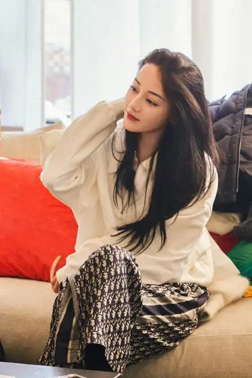 迪丽热巴收官穿搭##迪丽热巴花少收官穿搭