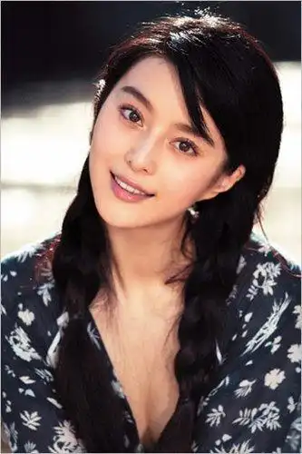 范冰冰奶奶年轻照片惊艳众人范冰冰力证未整容