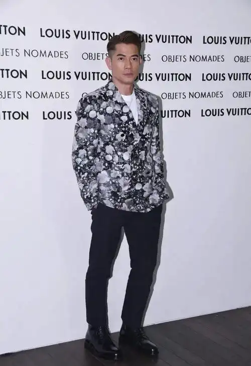 54岁的郭富城魅力依旧不减他留的这两款发型你都剪过吗