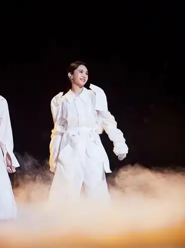 杨丞琳参战大热综艺《乘风破浪的姐姐2》以来表现一直相当亮眼,以强劲