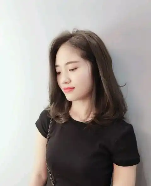 1,脸大没关系,发型在选不对,就是个悲剧了!