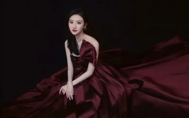 景甜礼服性感高清桌面壁纸-大陆明星-手机壁纸下载-美桌网