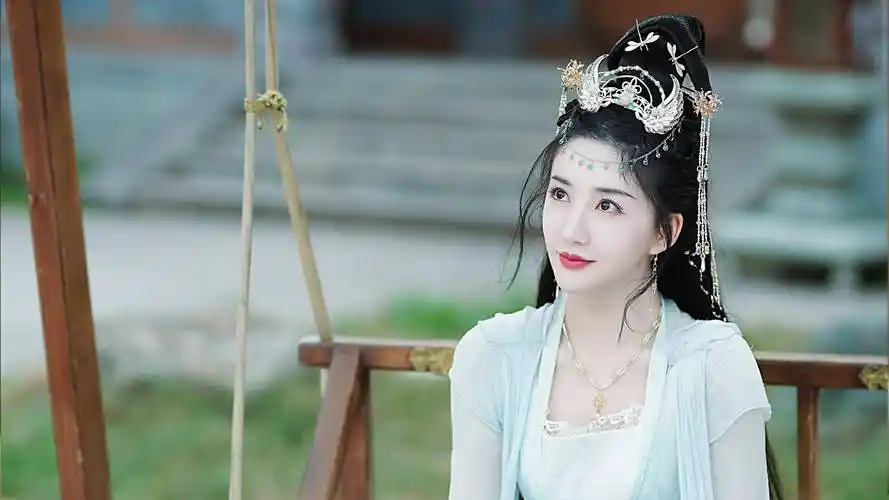 《倾世小狂医》热播 陈欣予就是我心中的爽剧女主形象