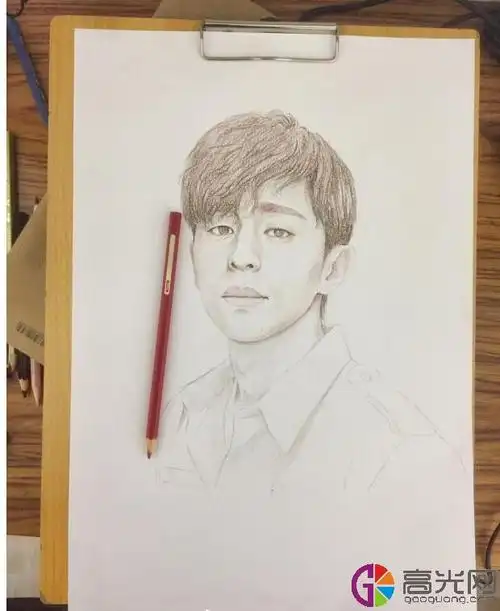 邓伦彩铅手绘步骤图邓伦人物彩铅画教程