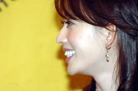 林志玲搜狐"谈情说爱" 为搜狐网友一展歌喉