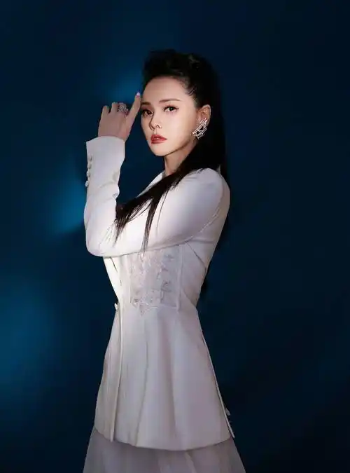 伊能静终于认老了!