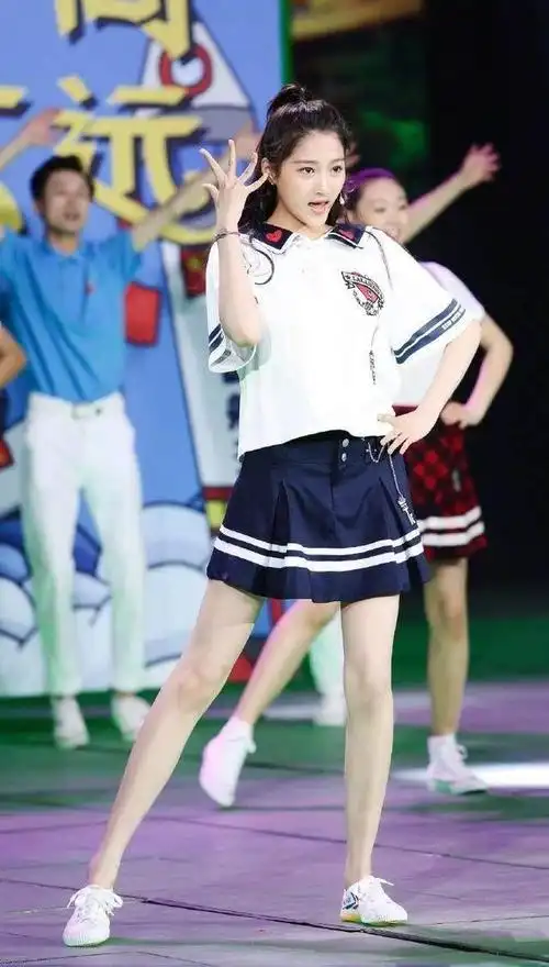 关晓彤有多高?长这么高好吗?