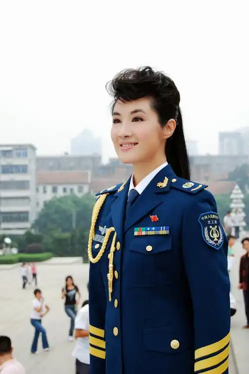 军旅歌手刘一祯