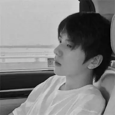 黑白头像男生冷酷霸气真人 超帅气男生高清微信头像图片大全