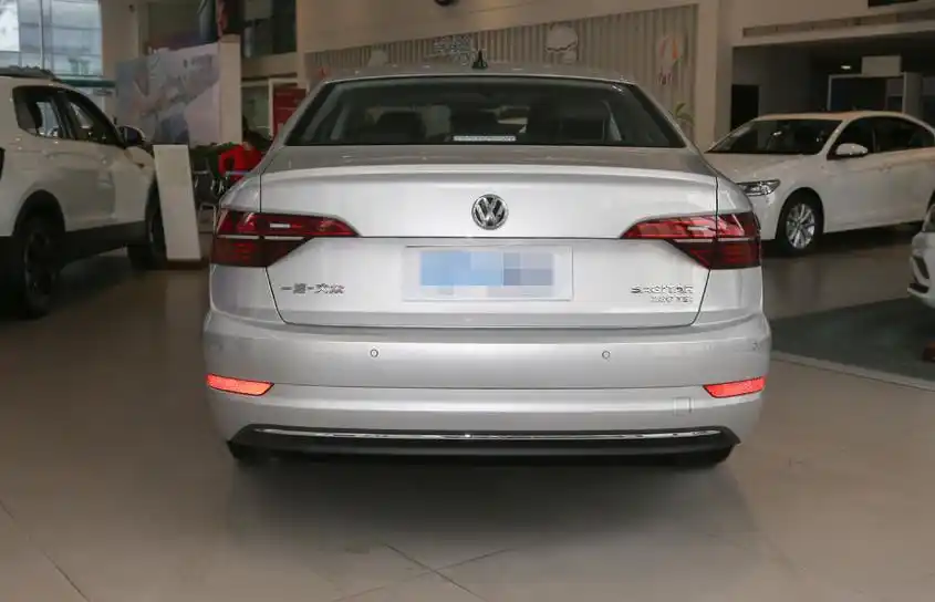 手握15万想把速腾卖了,换一辆带rs套件 acc的明锐pro