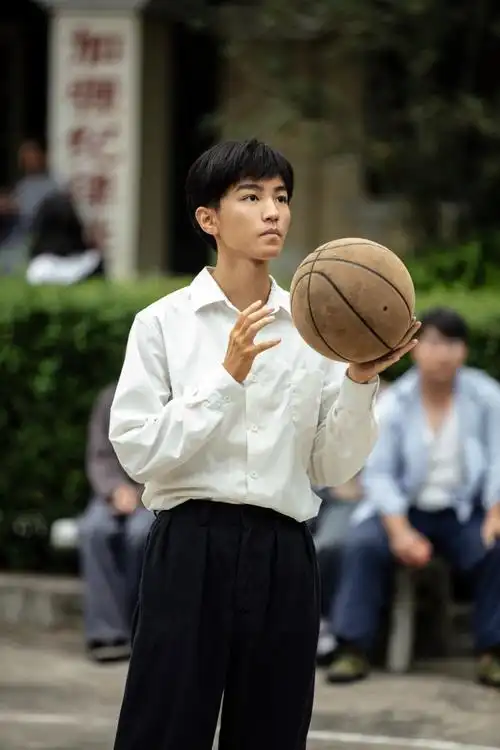 理想照耀中国远方不远开播#王俊凯理想照耀中国《远方,不远》剧照我