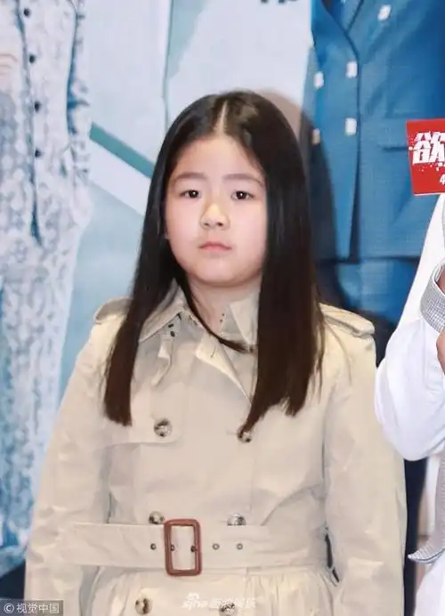 京举办首映礼,郭涛儿子郭子睿(石头),女儿郭懿文齐亮相红毯为老爸打气