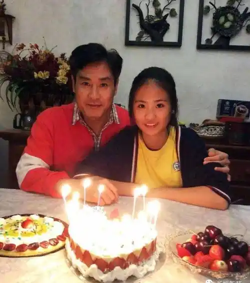 100多部戏都有他_陈锐_演艺圈_电影厂