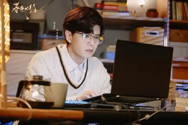 任嘉伦祁连山剧照三宫格