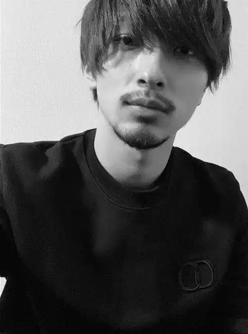 日本男演员少见的胡须模样:谁是"最强反差王"!_胡子