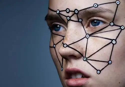 艺术家用几何重新审视女性的面部曲线by sharif hamza