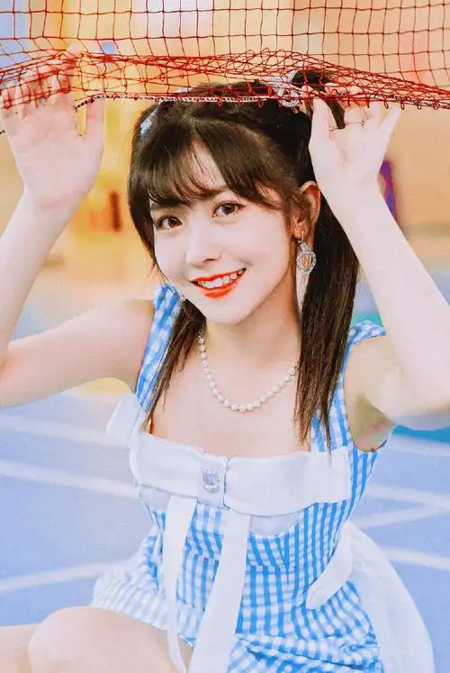 超甜的笑容!@赖美云