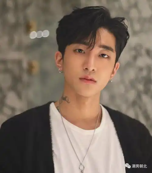 男生别迷恋"锡纸烫",理发师推荐3款发型,剪完变身帅气小潮男