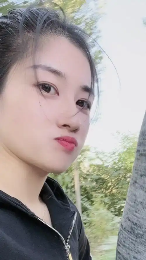 许倩倩_许倩倩个人资料_许倩倩直播间_18183kol_18183网红站