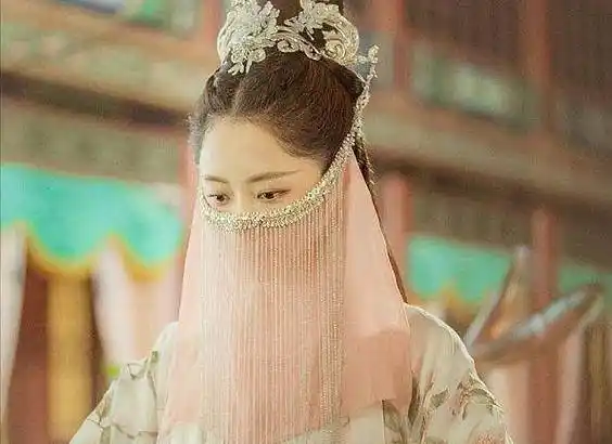 女星古装剧里的面纱造型,刘诗诗周洁琼谭松韵陈瑶,谁最惊艳?