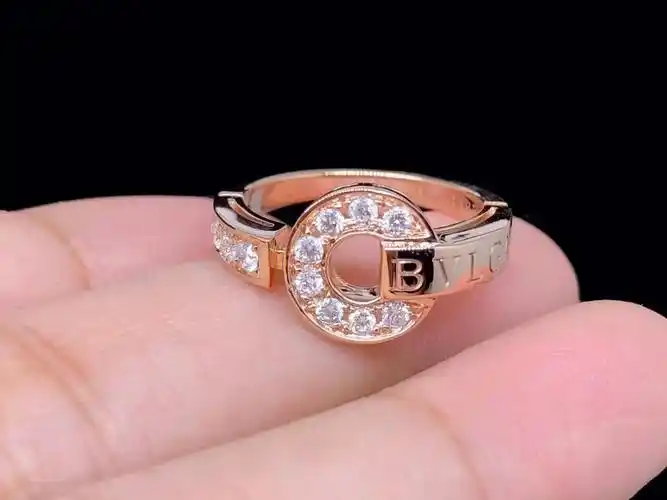 宝格丽戒指宝格丽字母logo圆饼钻石戒指