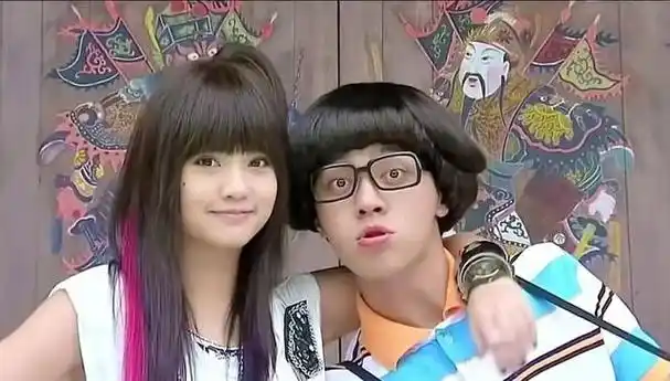 与杨丞琳合作的男性演员都具有偶像的级别,包括与汪东城,罗志祥,吴尊