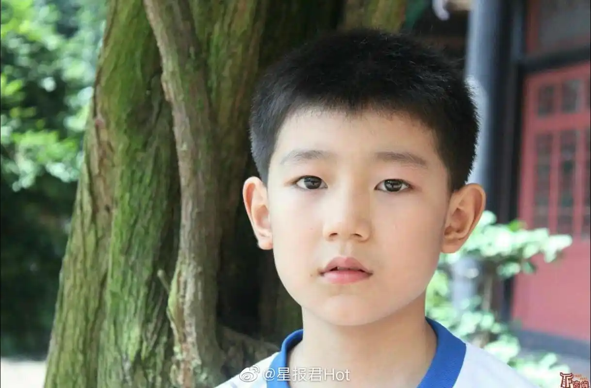 王源寸头图片合集 可爱与帅气的成长变化史