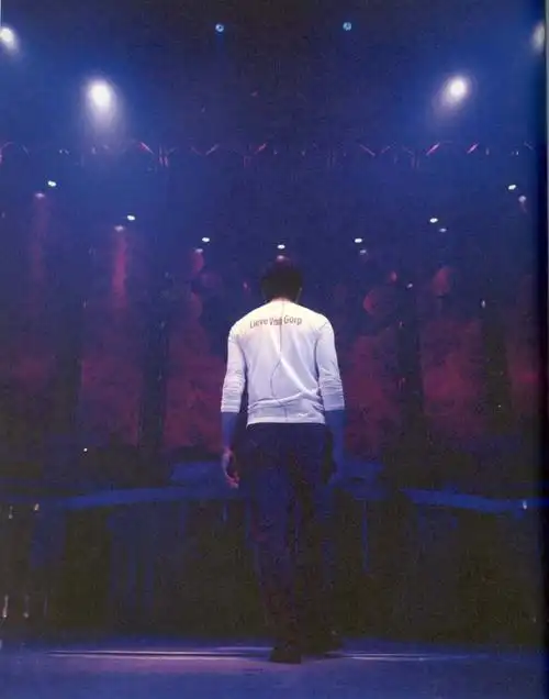 哥哥,leslie,张国荣背影