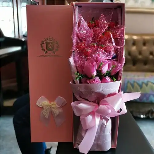 生日送女朋友什么礼物好呢女生都喜欢漂亮的东西,送女生生日礼物的话