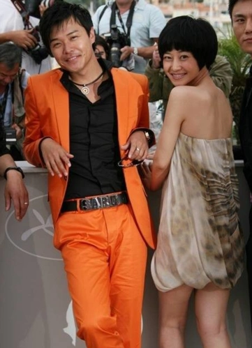 陈思诚皮肤好,身材有料,穿衣有品位,重点是他出轨是被人恶意炒作的