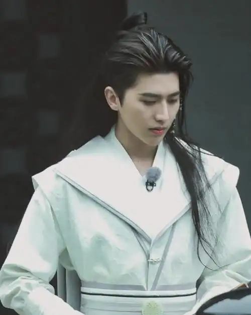 《奔跑吧9》全员古装,蔡徐坤帅气,看到baby,貂蝉本蝉