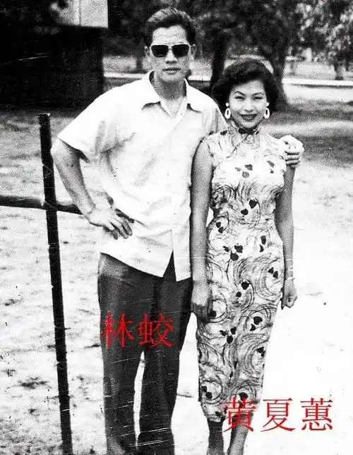 和邵音音一样,黄夏蕙也是整容的受害者,脸部崎岖,苹果肌僵硬,浓妆看