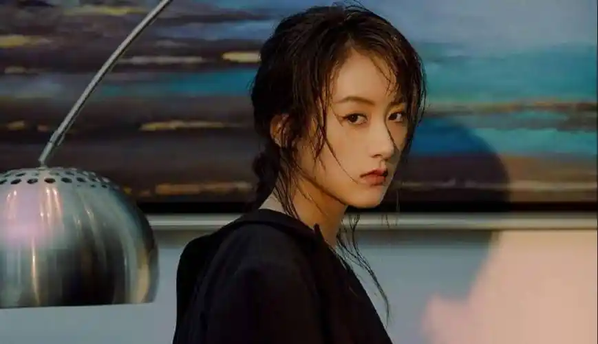 袁冰妍:凭《琉璃》一举成名,走上新晋小花的行列_张艺兴_时成毅