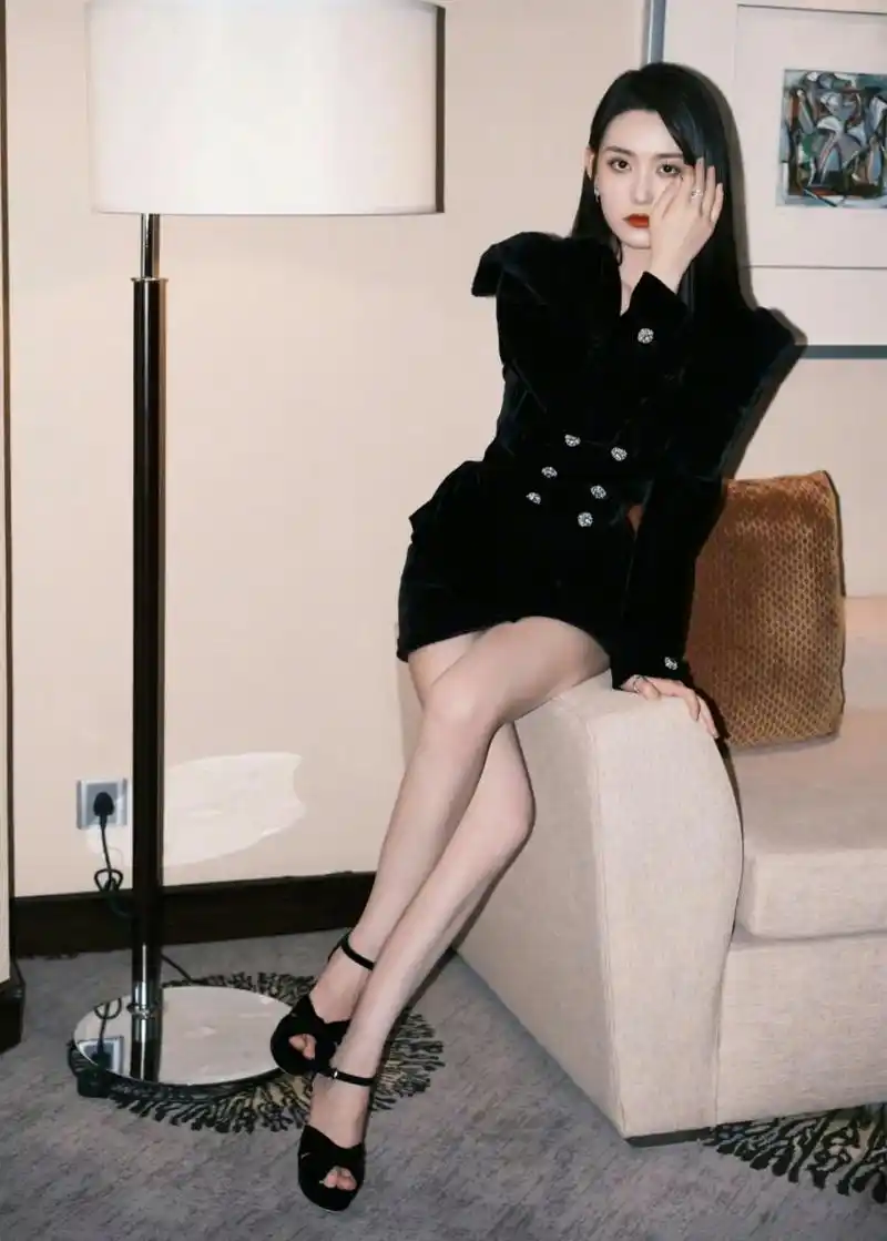 娱乐圈长腿系列之蒋依依