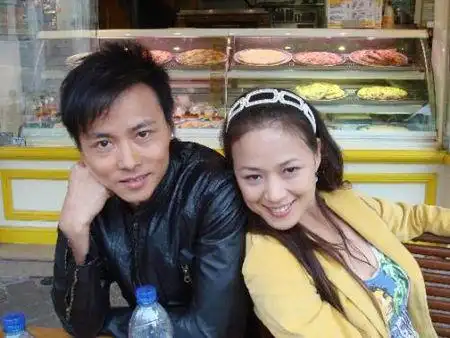 朱青) 早前,一位自称是张晋(blog)初恋情人的女演员楼惠珍(blog)指责