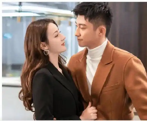 而前女友王雨馨为近来绯闻女星发声,又被质疑蹭黄景瑜的热度.