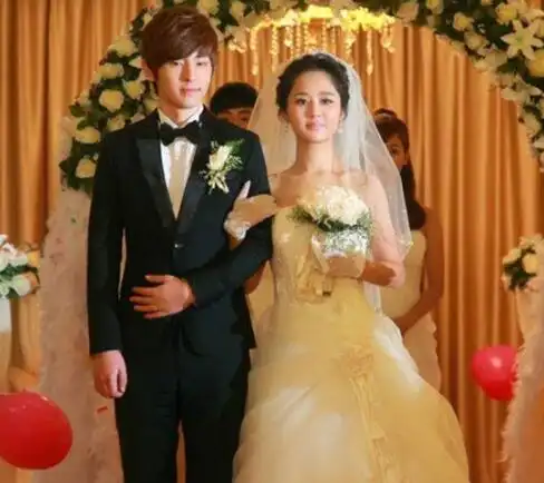 邓伦老婆照片 婚纱照