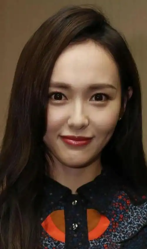 顶流女星们的素颜有多绝!唐嫣白到发光,刘亦菲杨幂热巴杨紫仙美